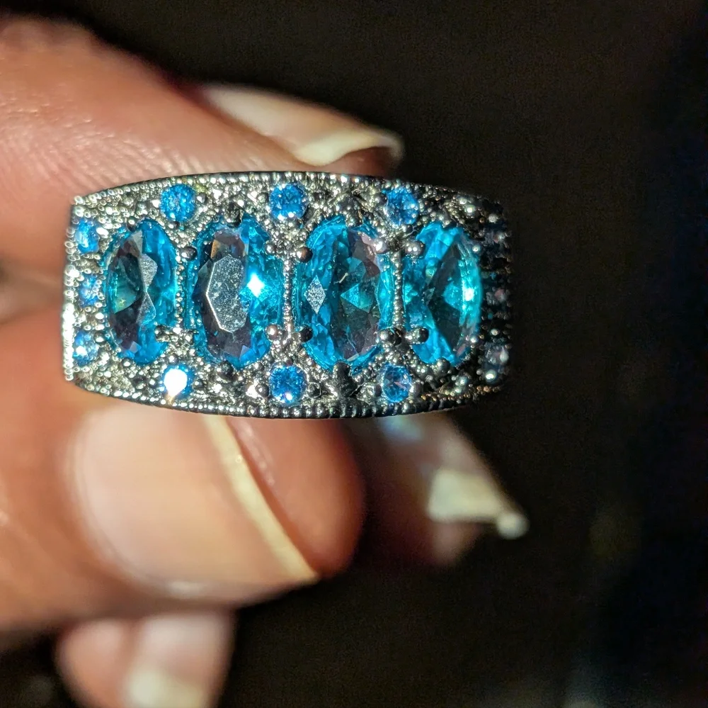 Elegant Blue Gemstone Silvery Chunky Ring Sz 8
